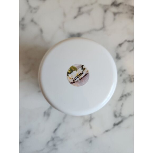 Well Etched Jasmine Whipped Body Butter 8 Oz Deeply Moisturizing Non-Greasy - Picture 2 of 3